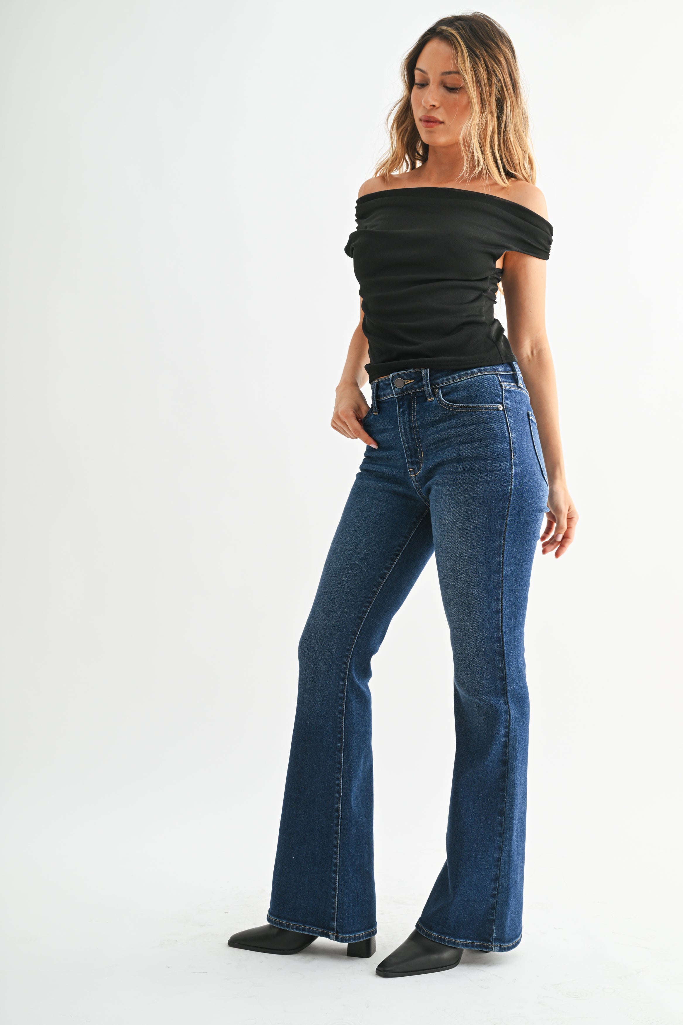 Just Black - Mid Rise Flare - dark denim