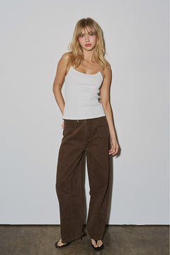 Mid Rise Barrel Jean